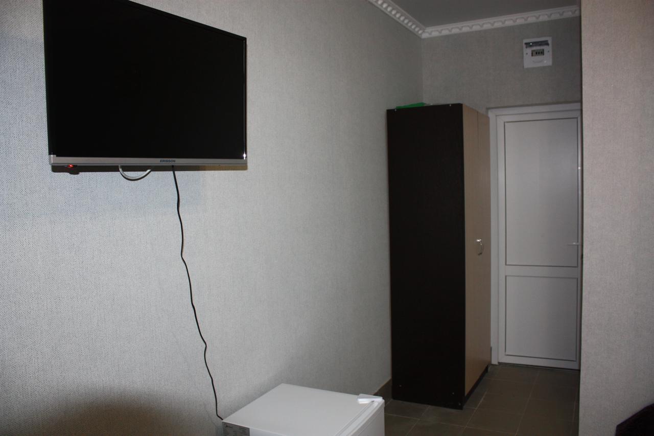 Viktoria Hotel Піцунда Екстер'єр фото